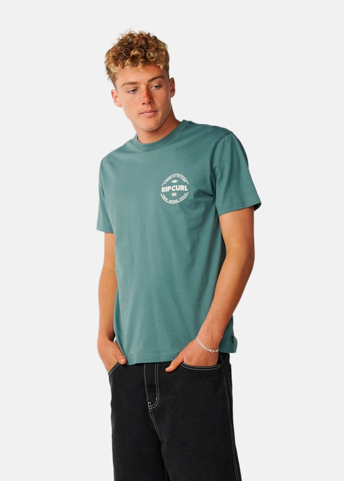STAPLE TEE